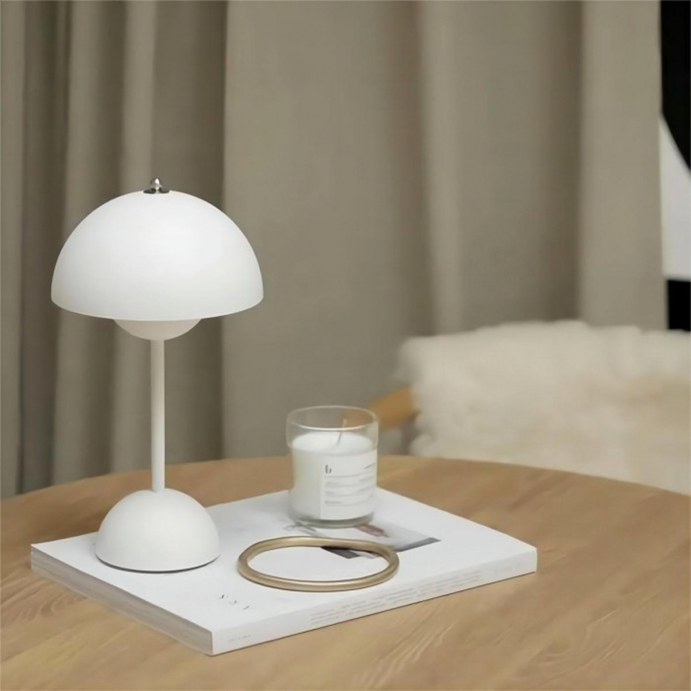 Flowerpot VP9 Verner Panton ホワイト Flowerpot VP9 Portable Table Lamp - Matte White